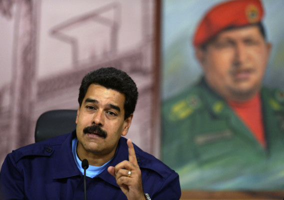 Maduro insiste en criticar a CNN tras expulsión de sus periodistas