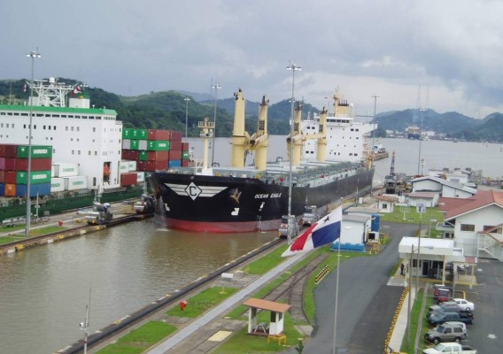 Panamá decreta emergencia por sequía que afecta al Canal