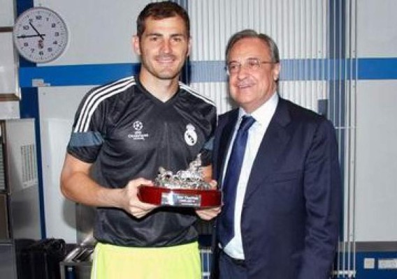 El Real Madrid entregó un reconocimiento a Casillas