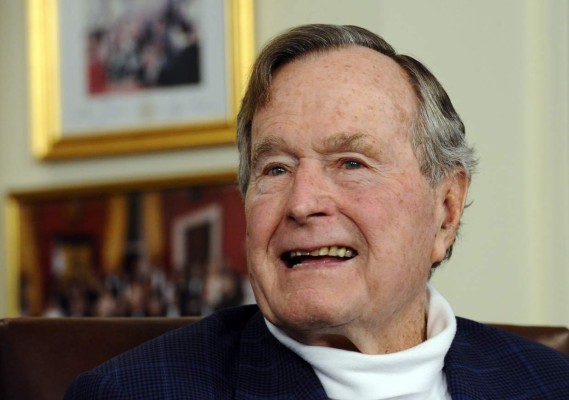Hospitalizan al expresidente de EUA George H. W. Bush