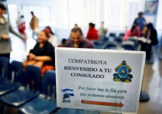 Honduras abrirá dos consulados en Estados Unidos en 2018, según la canciller