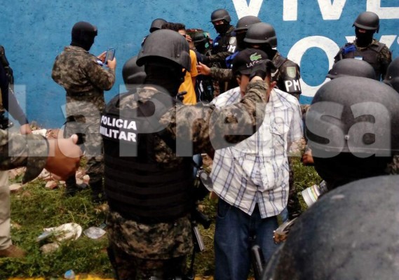 Trasladan a 'El Pozo' a 755 pandilleros del penal de San Pedro Sula