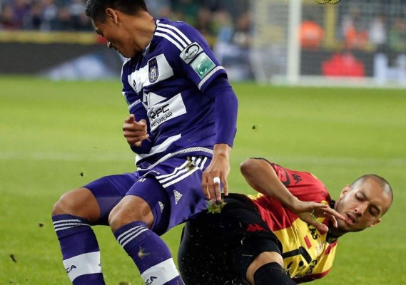 El Anderlecht de Andy Najar falla tres penales y cede un empate en el descuento