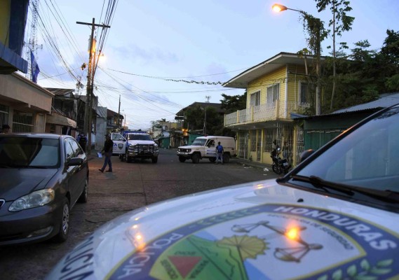 Dos personas muertas en balacera en cuartería de La Ceiba