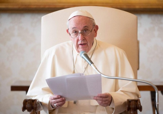 Papa Francisco reza por Venezuela, azotada por 'la arrogancia de los poderosos'