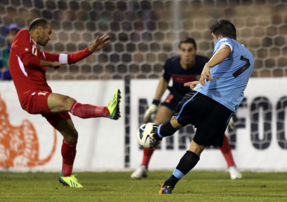 Uruguay deja sellado el boleto al Mundial goleando a Jordania