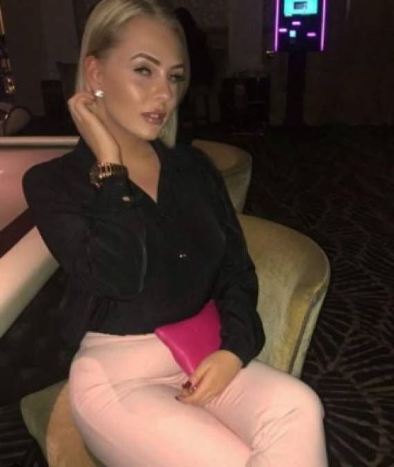 Paulina Sobierajska, una joven estudiante de 20 años, asegura que el delantero de 29 años le ofreció dinero para tener sexo.