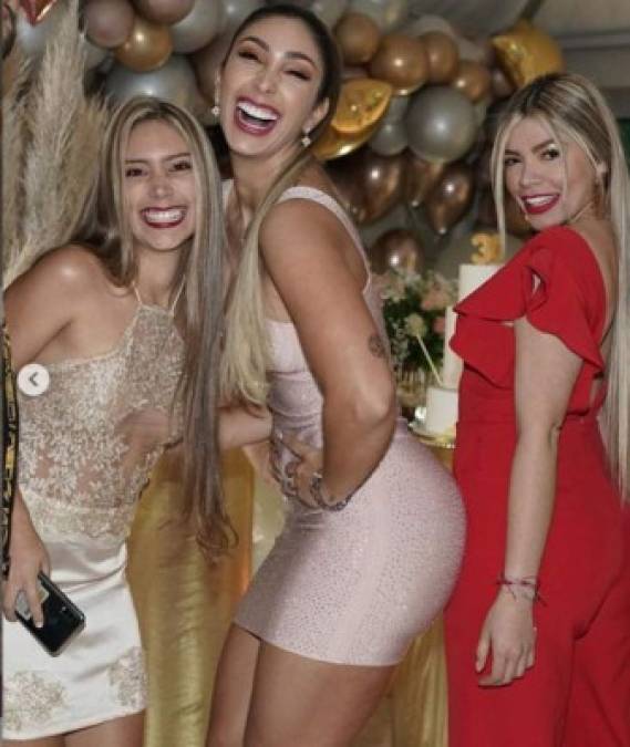 En la fiesta de cumpleaños de la esposa de Mateus Uribe se dieron cita hermosas chicas.