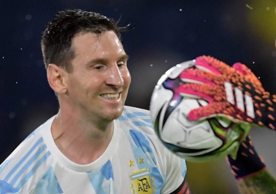 Argentina y Messi dejan escapar el triunfo y sufren amargo empate ante Colombia