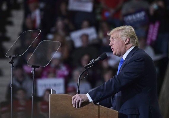 Hispanos castigan a Donald Trump en Nevada