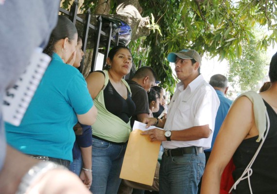 BID reconoce que Honduras ha controlado su masa salarial