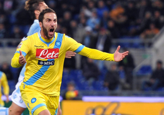 Higuaín se reencuentra con el gol y el Napoli con la victoria