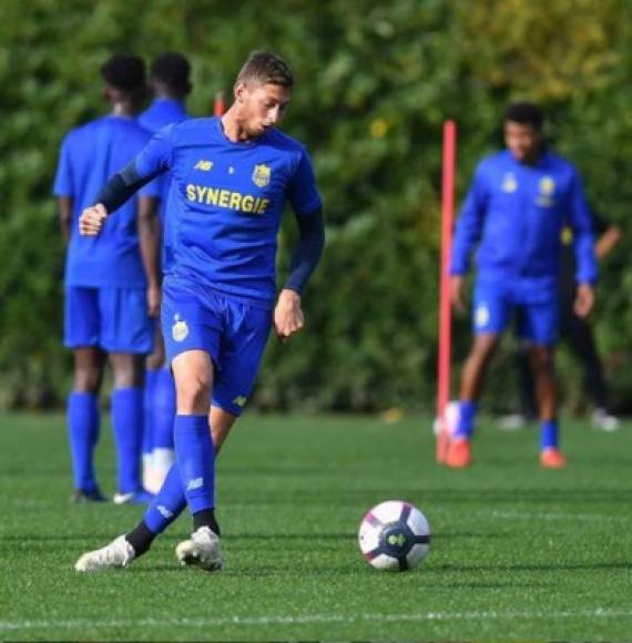 Hasta que finalmente el sábado aceptó convertirse en la estrella del Cardiff, con un contrato de tres años y medio, y el objetivo de salvar al club, 18º y en zona de promoción de la Premier League.