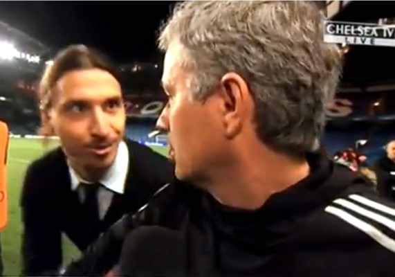 Video: Ibrahimovic interrumpe entrevista de Mourinho para decirle algo