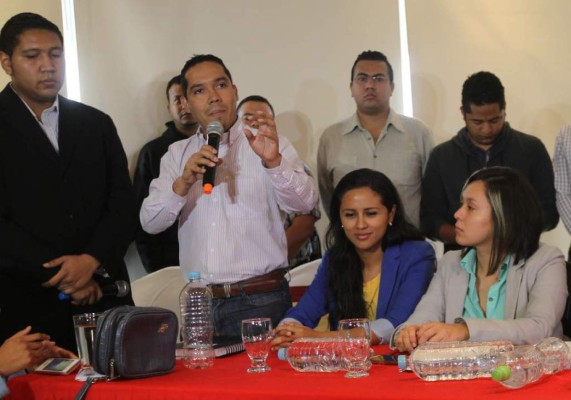 'Indignados' regresan de Guatemala e insistirán en CICIH