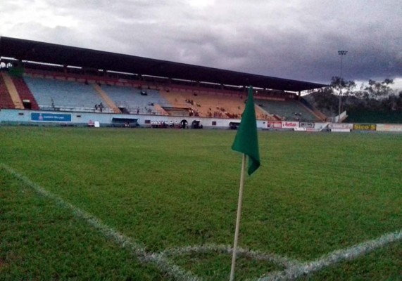 Se suspende el partido Juticalpa-Olimpia por falta de luz