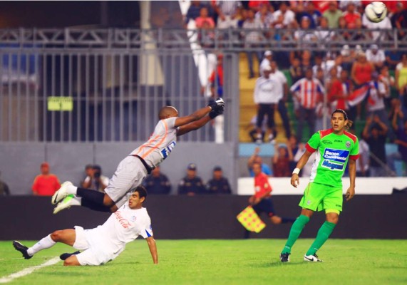 Los penales dan el título de campeón de Honduras al Olimpia