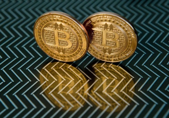 Creador de bitcoin revela su identidad