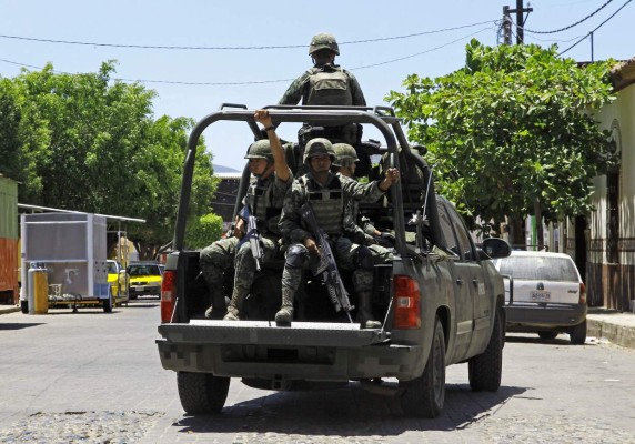 Buscan a tres soldados desaparecidos en Jalisco