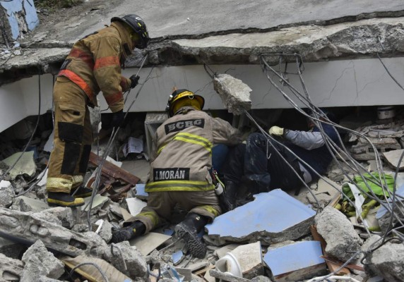 'Fuerza de Tarea Catrachos' apoyará labor de rescate en Ecuador