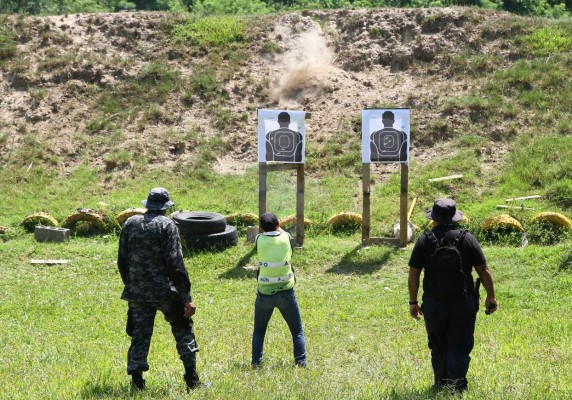 Entrenan a 100 policías que saldrán a las calles de San Pedro Sula