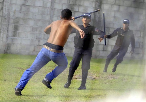 Barras de Motagua y Marathón se agarran a pedradas en Comayagua