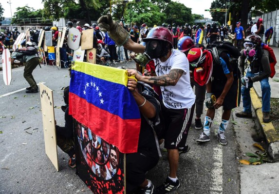 Venezolanos se preparan para ola de violencia por Constituyente