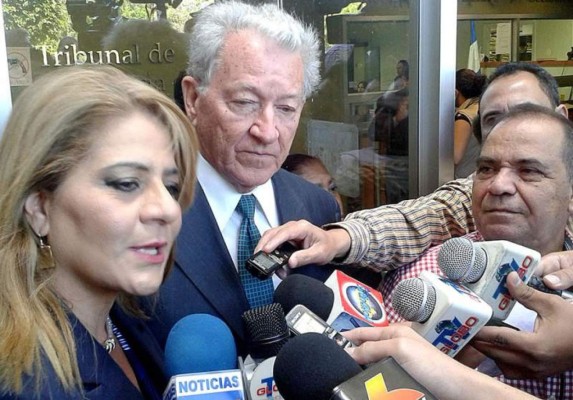 Waldina Paz logra conciliar con el periodista David Romero