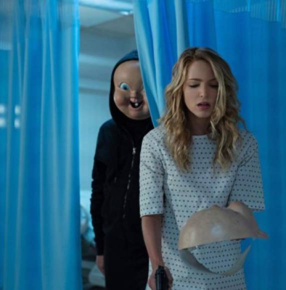 Feliz Día de Tu Muerte (Happy Death Day, 2017)<br/>Director: Christopher B. Landon<br/><br/>Trama: En este trancazo de taquilla, que estrenará su secuela el 22 de marzo en México, una chica malcriada deberá descubrir la identidad de su asesino... antes de que muera de nuevo y recree otra vez ese trágico día.<br/><br/>