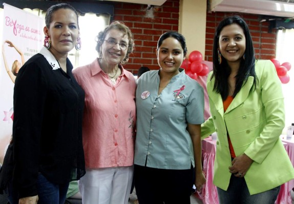 Melania Recarte, Rosa Arzú, Elba Trejo y Alejandra Maldonado.