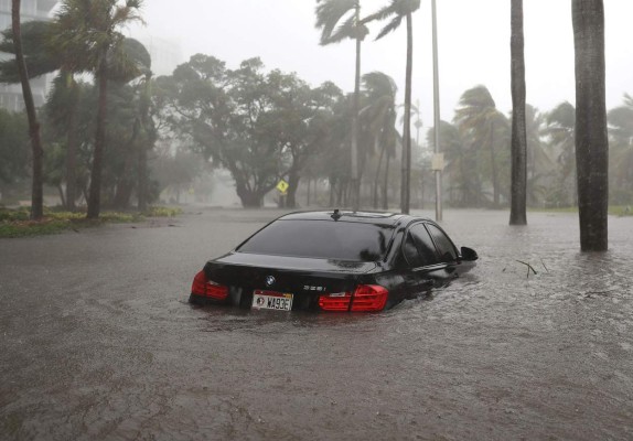 En vivo: Irma barre Florida antes de degradarse a categoría 2