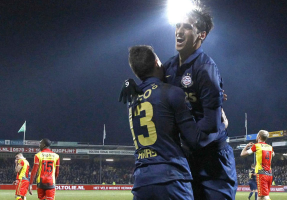 El tico Bryan Ruiz rescata al PSV en el minuto 90