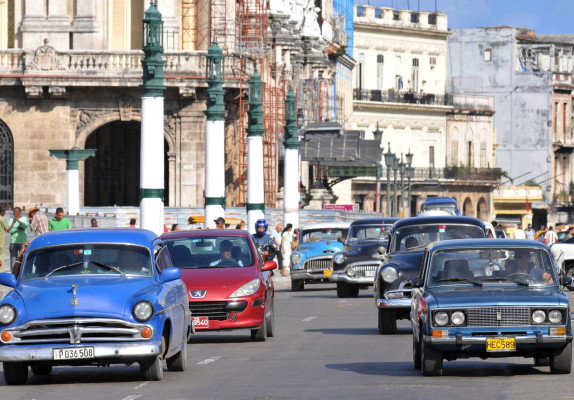 Cuba flexibiliza la venta minorista de automóviles