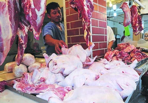Este año esperan certificación para exportar carne de pollo a USA