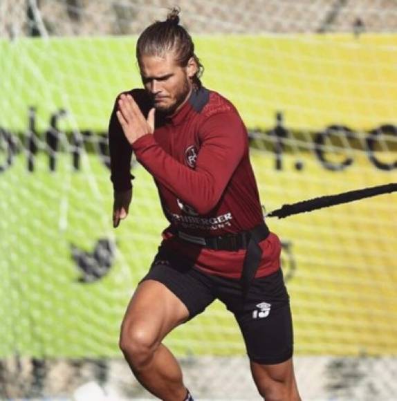 Gislason, que juega en el Sandhausen de la segunda división alemana, ha participado en campañas publicitarias en el pasado.