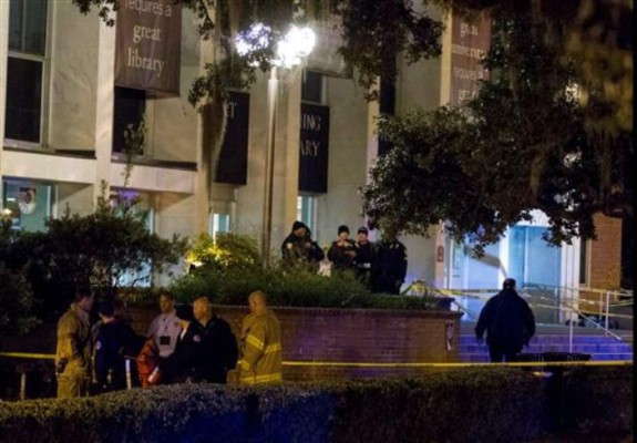 Un muerto y tres heridos deja nuevo tiroteo en campus universitario de Florida