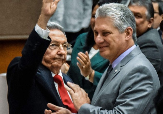 Raúl Castro entrega la presidencia de Cuba a Miguel Díaz-Canel