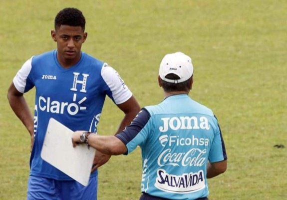 Honduras no podrá contar con 'Choco' Lozano ante México y Panamá