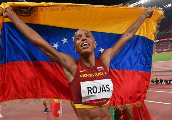 Tokio 2020: Venezolana Yulimar Rojas logra oro olímpico con récord mundial en triple salto