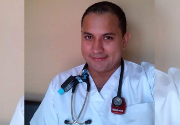 Asesinan a médico dentro de su consultorio en Potrerillos