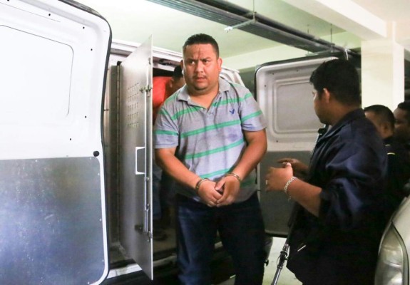 Dictan auto de prisión contra dueño de 'La Rumba'