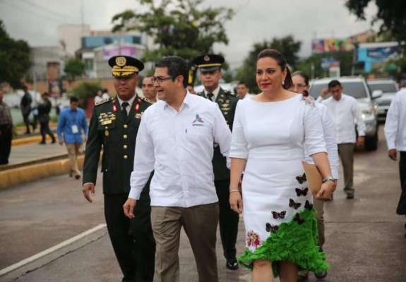 Juan Orlando Hernández encabeza actos de Independencia Patria