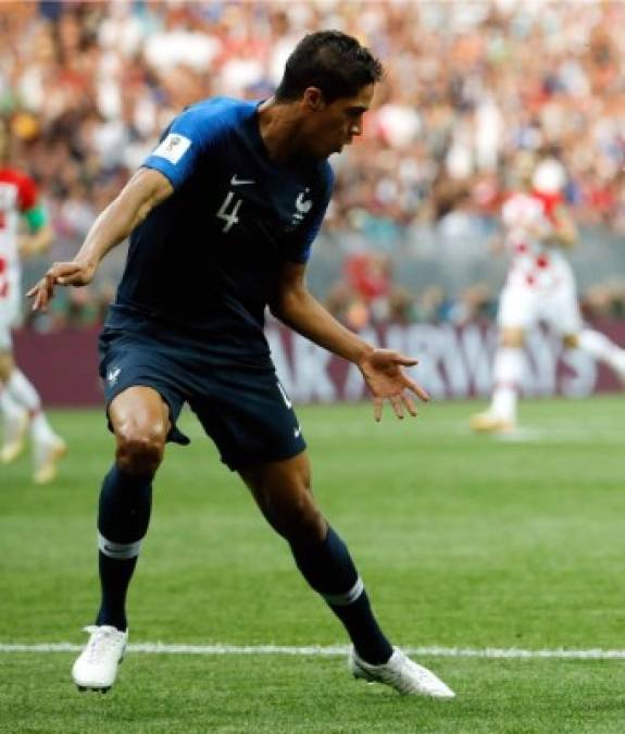 Raphael Varane (Francia): El central francés ha alcanzado la madurez en Rusia. Convertido en el líder de la zaga 'bleu', mantuvo una gran regularidad durante todo el torneo y, de cabeza, marcó el gol que abrió el camino del triunfo contra Uruguay.