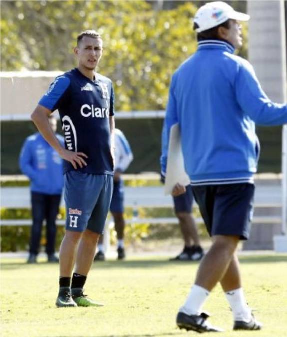 ERICK ANDINO: El delantero del Motagua ha sido el último goleador de Honduras en los partidos amistosos previo al juego ante Estados Unidos y cuenta con el visto bueno de Jorge Luis Pinto. Puede ser uno de los cambios.