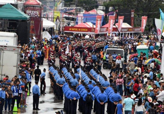 Festejan con carnaval 439 aniversario de la capital de Honduras