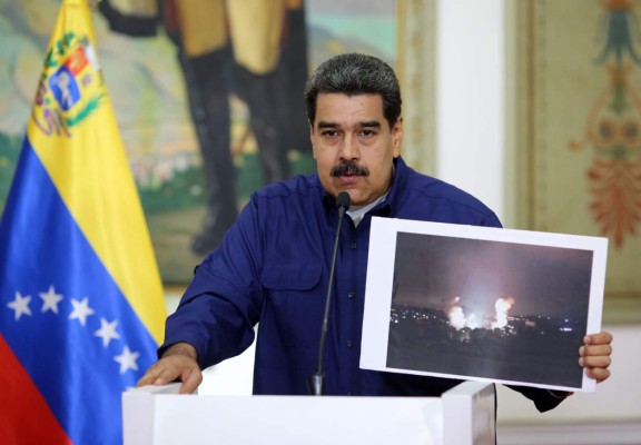 Maduro acusa a EEUU de apagón en Venezuela y promete justicia