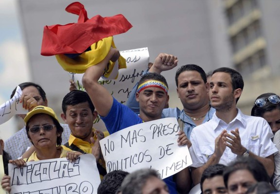 EUA: 'la región debe trabajar para que Venezuela cumpla con la democracia'