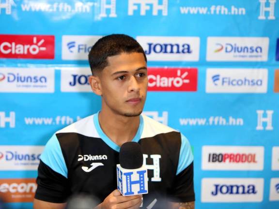 Cristian Cálix compareció en rueda de prensa en el microciclo de la Selección de Honduras.