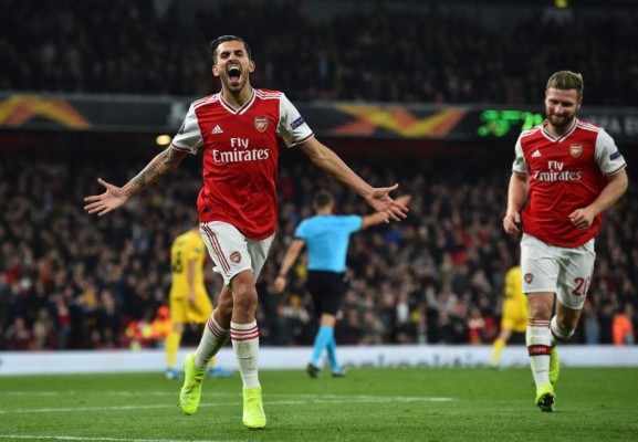 Video: Arsenal no tuvo piedad y goleó al Standar Lieja en la Europa League