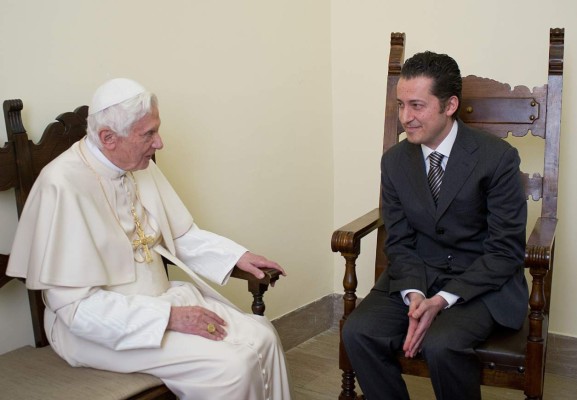 Muere el mayordomo que traicionó a Benedicto XVI